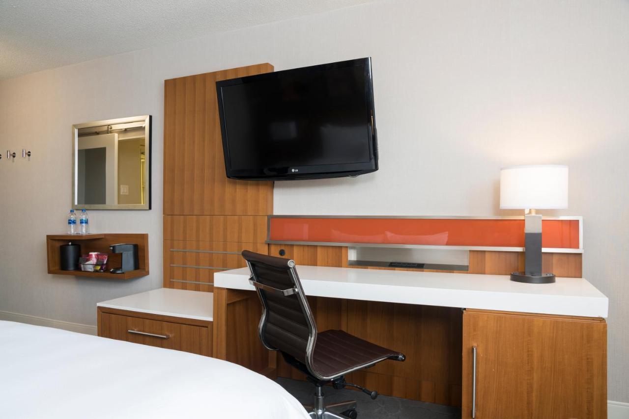Sonesta Hotel Grand Rapids Airport Kentwood Екстериор снимка