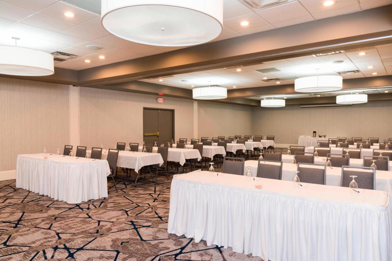 Sonesta Hotel Grand Rapids Airport Kentwood Екстериор снимка
