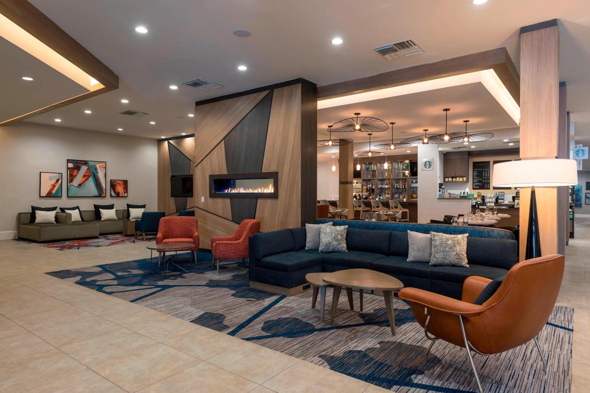 Sonesta Hotel Grand Rapids Airport Kentwood Екстериор снимка
