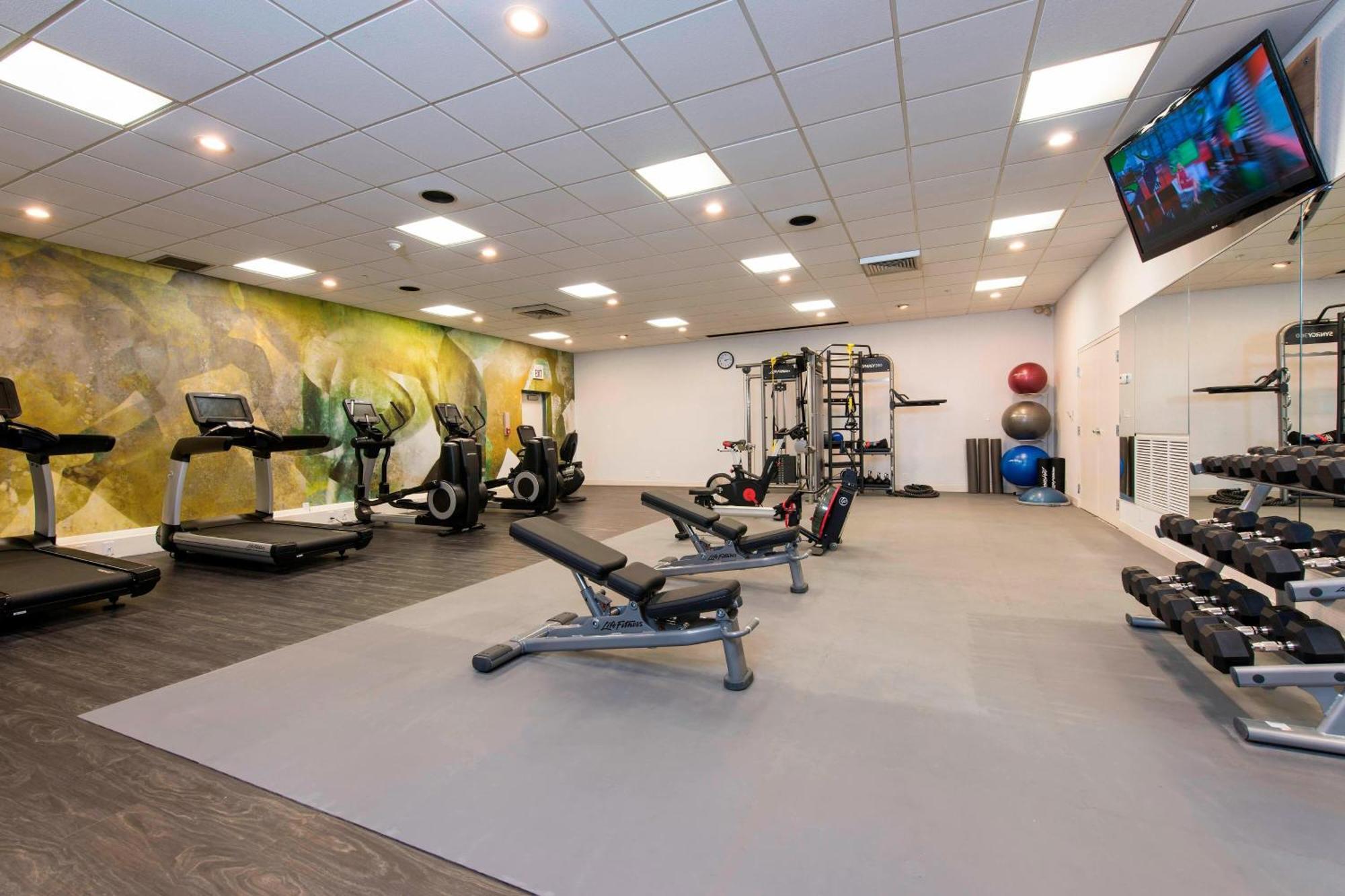 Sonesta Hotel Grand Rapids Airport Kentwood Екстериор снимка