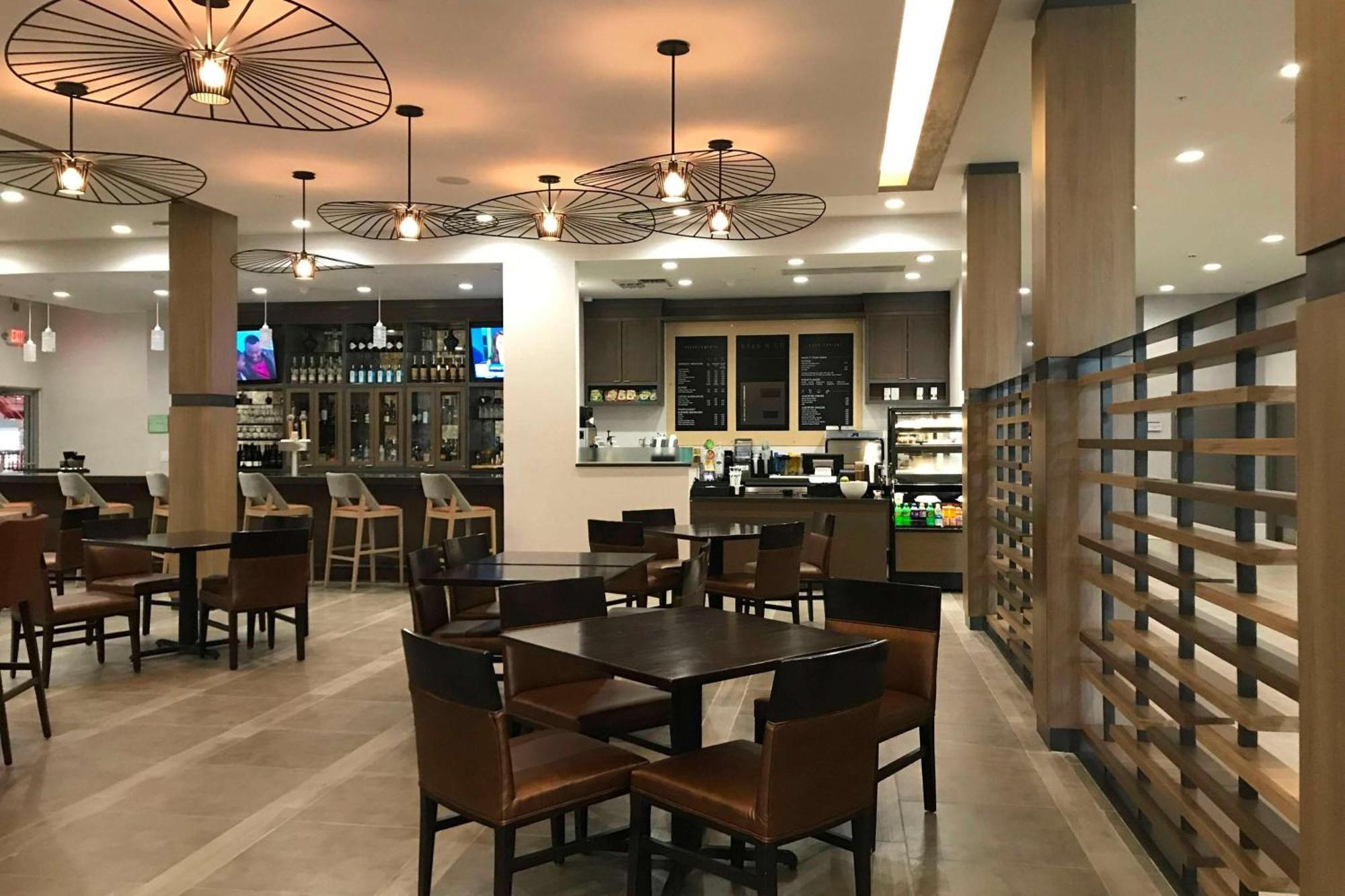 Sonesta Hotel Grand Rapids Airport Kentwood Екстериор снимка