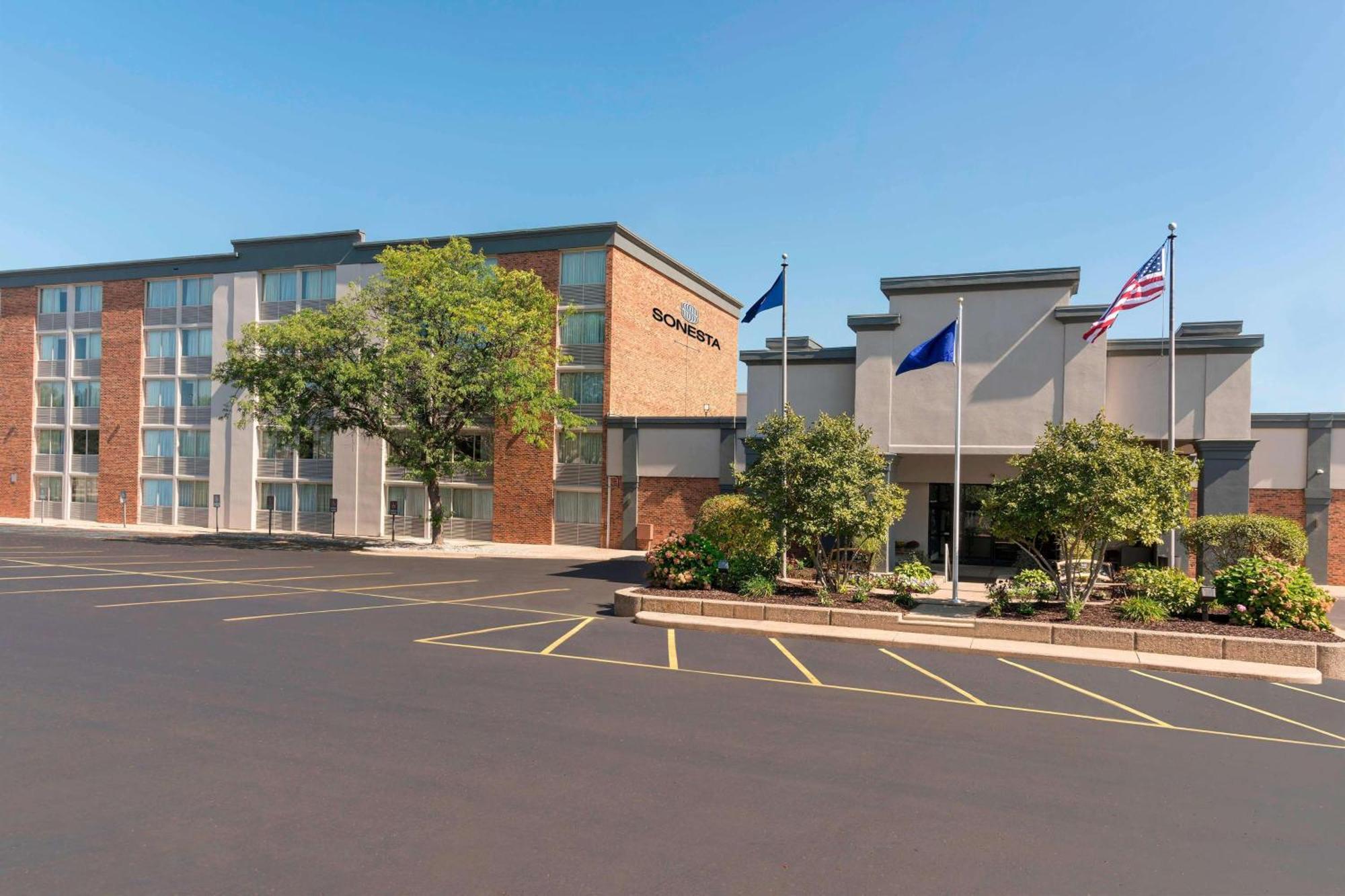 Sonesta Hotel Grand Rapids Airport Kentwood Екстериор снимка