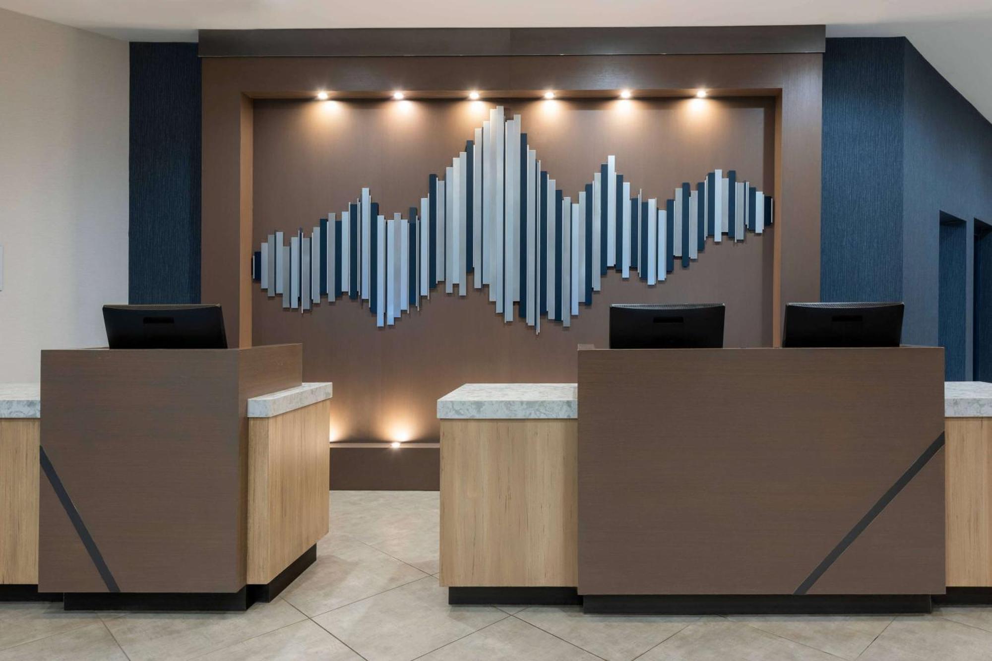 Sonesta Hotel Grand Rapids Airport Kentwood Екстериор снимка