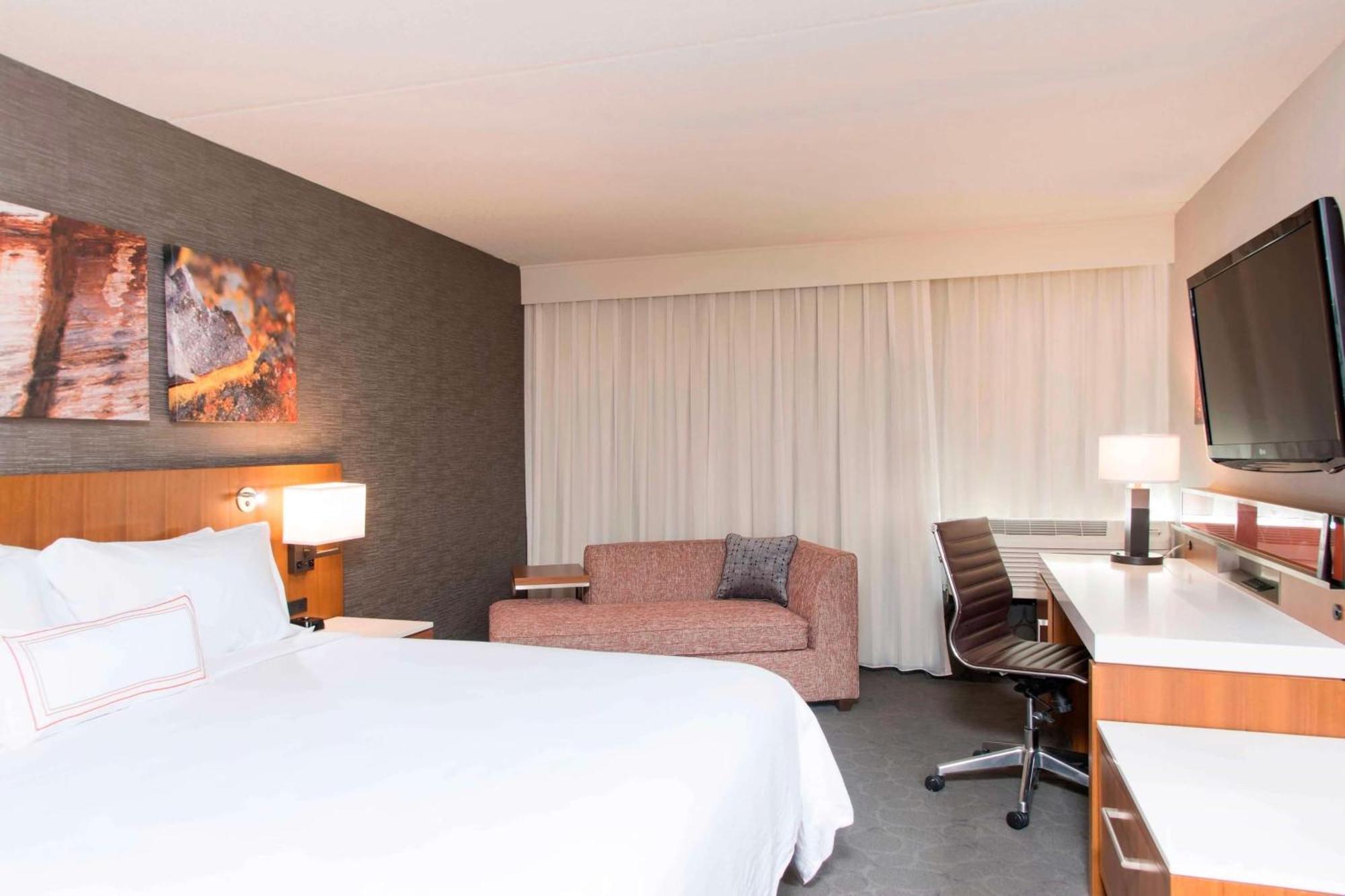 Sonesta Hotel Grand Rapids Airport Kentwood Екстериор снимка