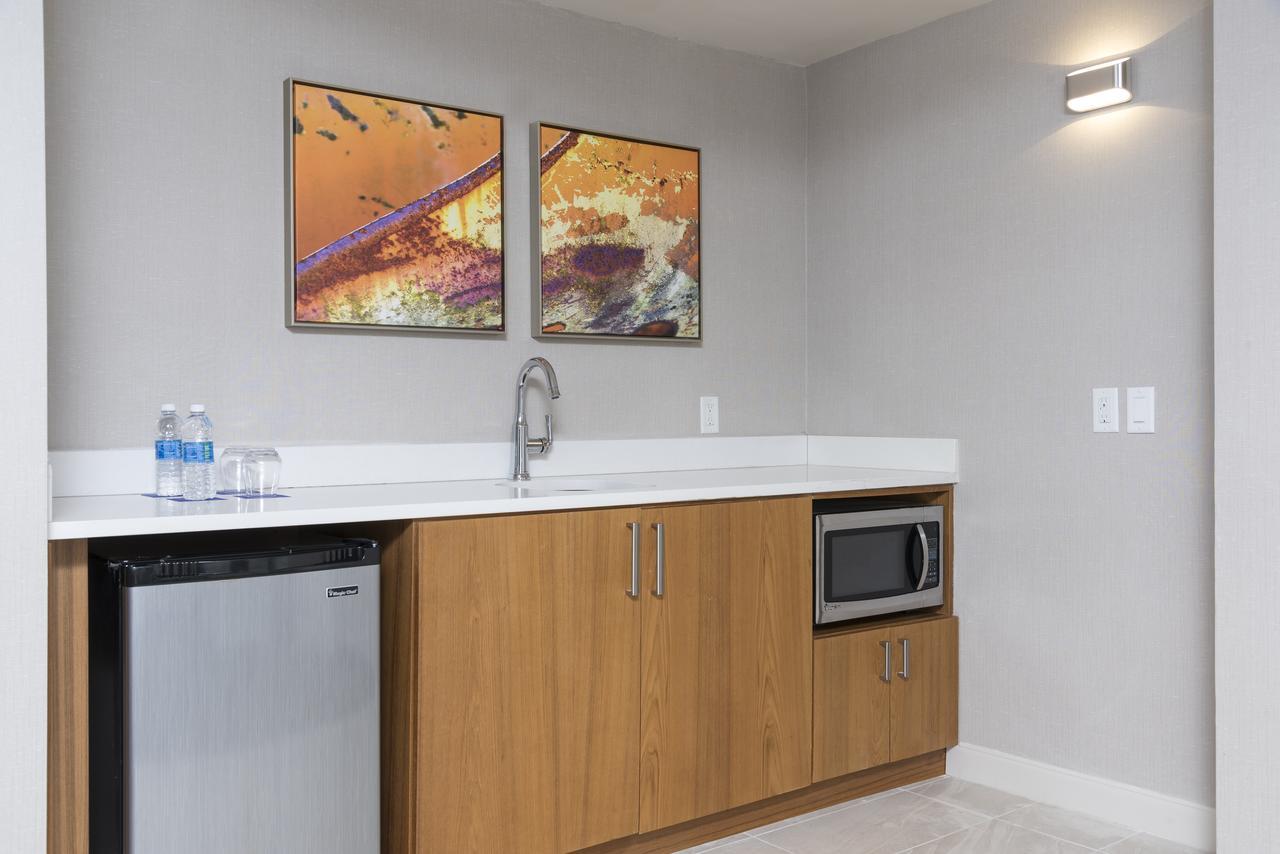 Sonesta Hotel Grand Rapids Airport Kentwood Екстериор снимка